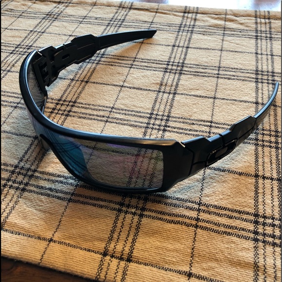 Don’t wear them - Picture 1 of 2